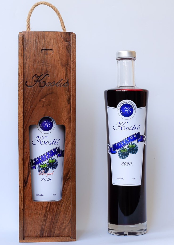 kupinovo-vino-i-liker-od-kupine-kostic