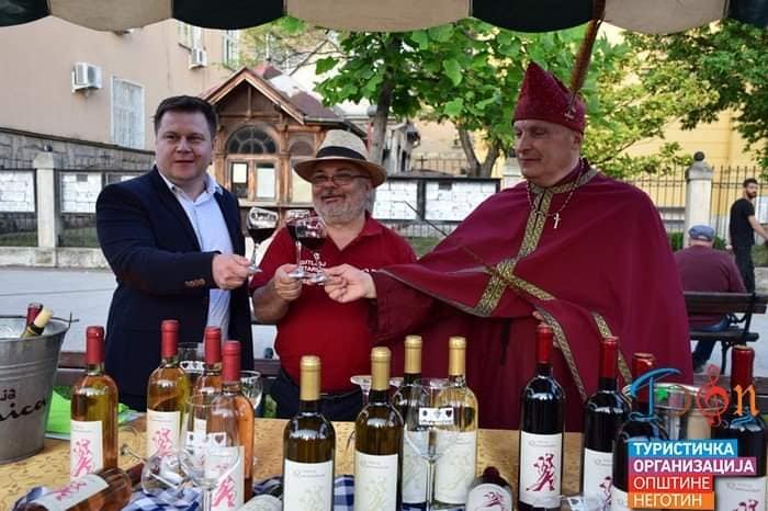medjunarodni-sajam-meda-i-vina-neogotin medjunarodni-sajam-meda-i-vina-neogotin.jpg