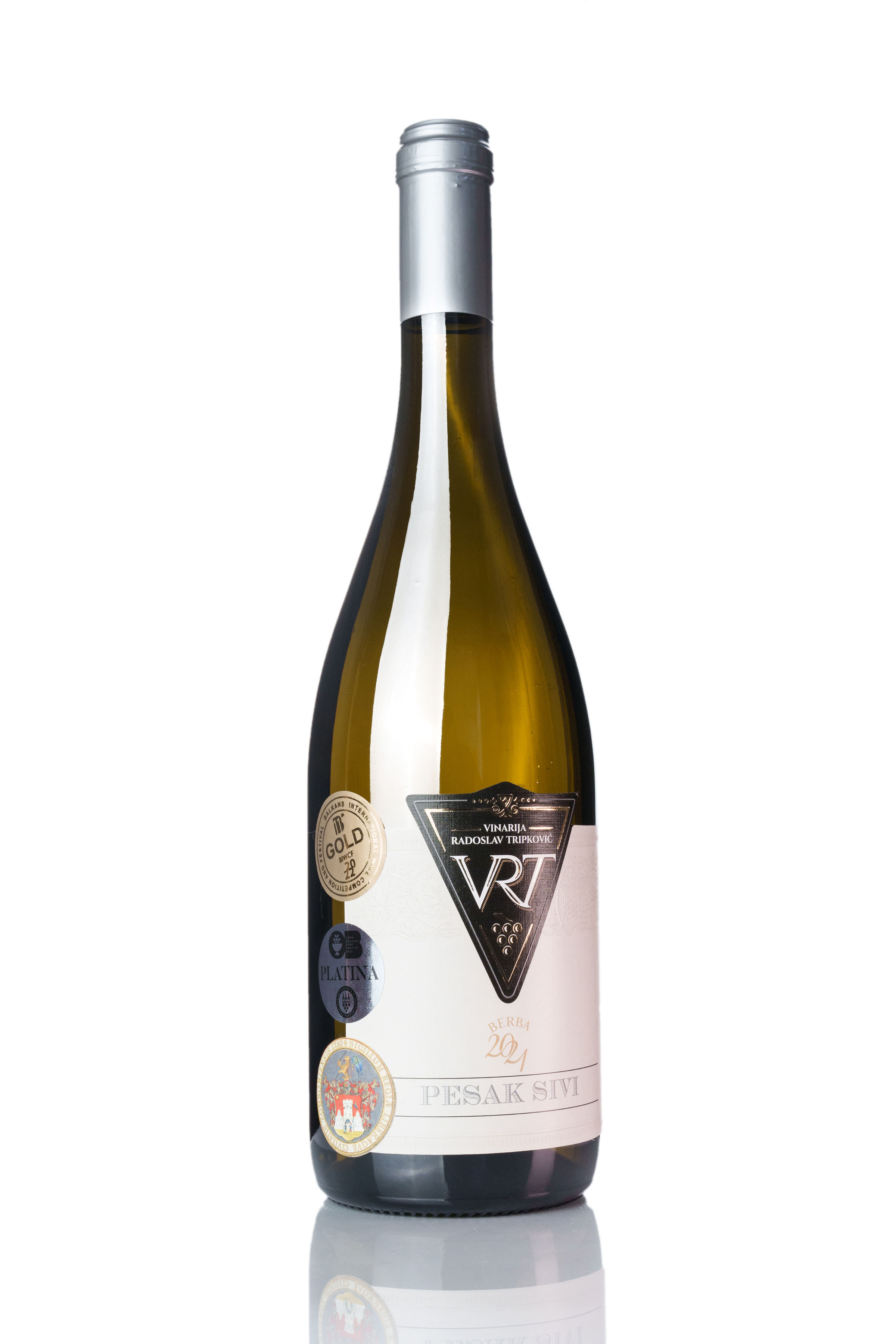 pesak-sivi-vinarija-vrt