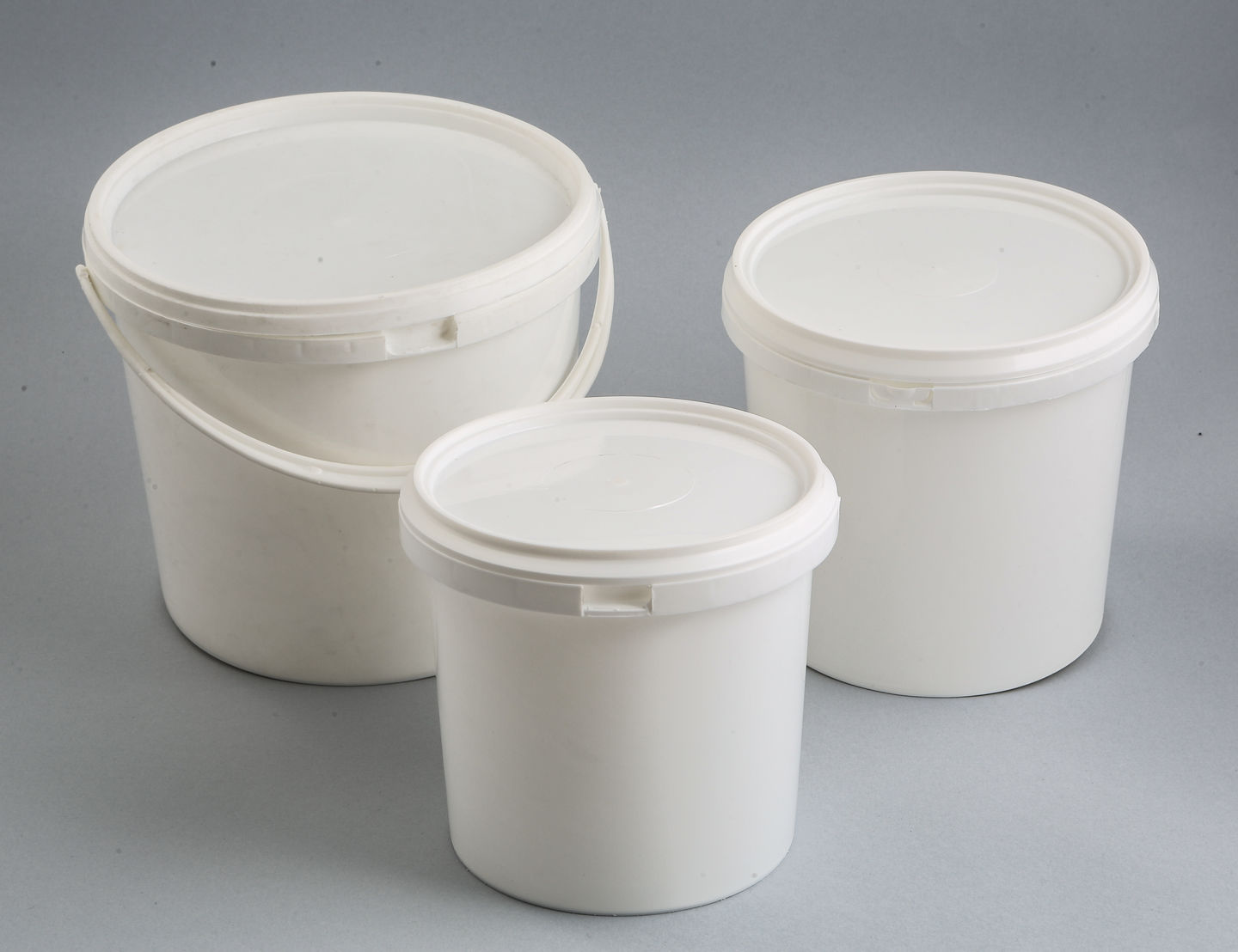 plasticne-kantice-sa-poklopcem-2,4l-3,6l-5,8l-vema-in