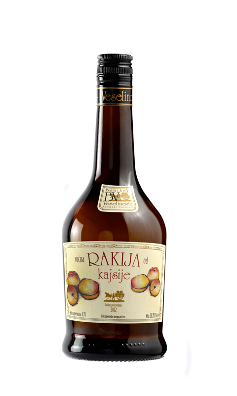rakija-od-kajsije-vinarija-benisek-veselinovic